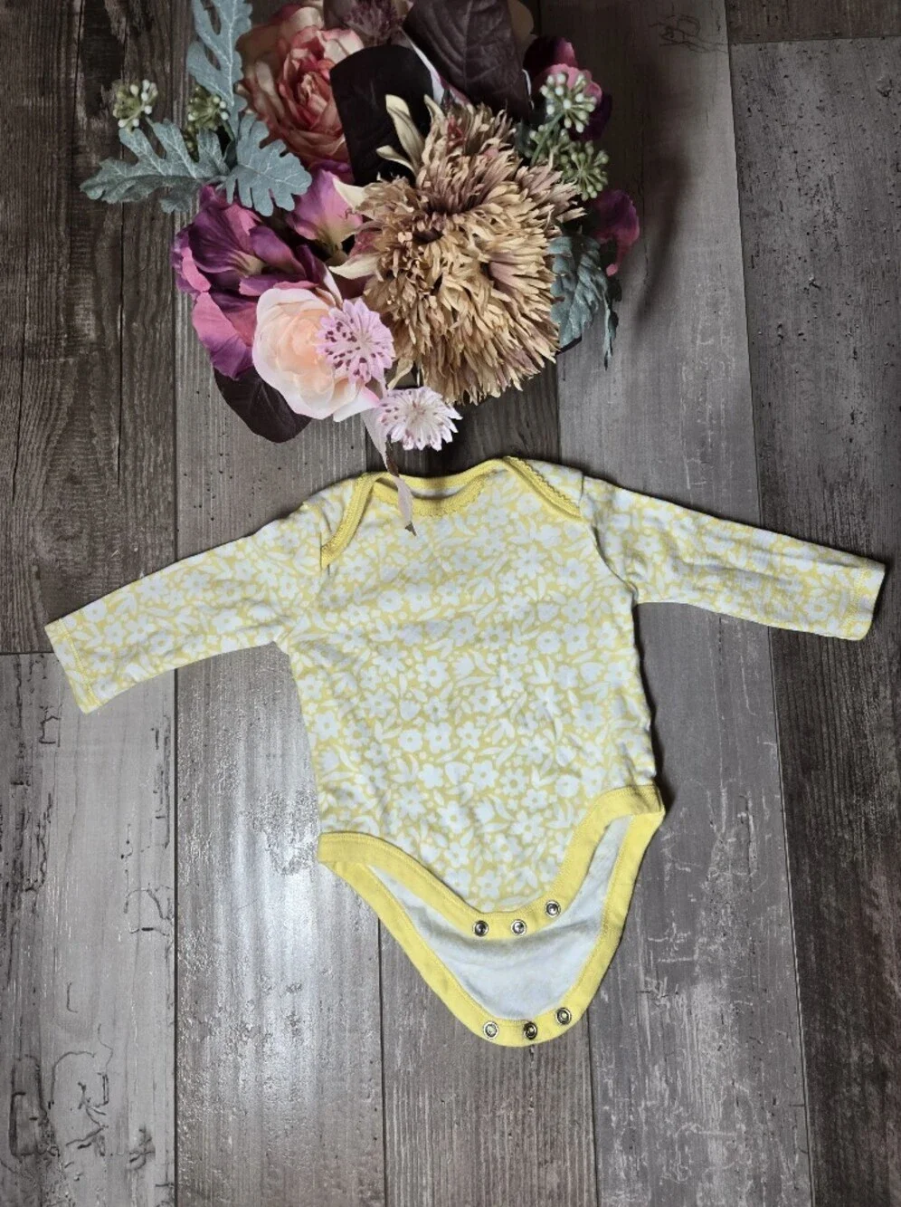 Wonder Nation Yellow Floral Long-Sleeve Baby Girl One-Piece Bodysuit Size 0-3m